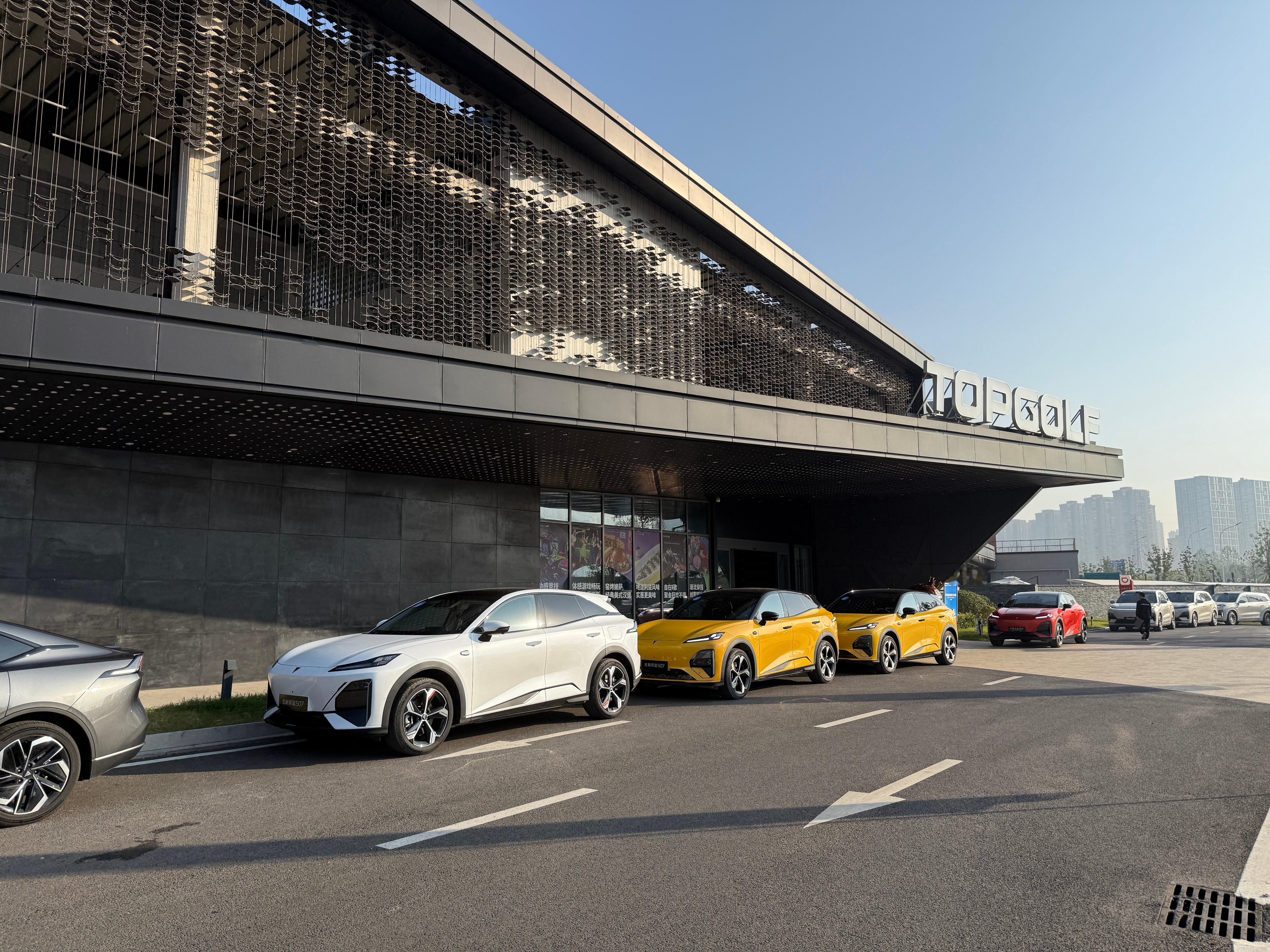 深蓝搞了个辅助驾驶接力赛今到武汉了，咱也来凑个热闹