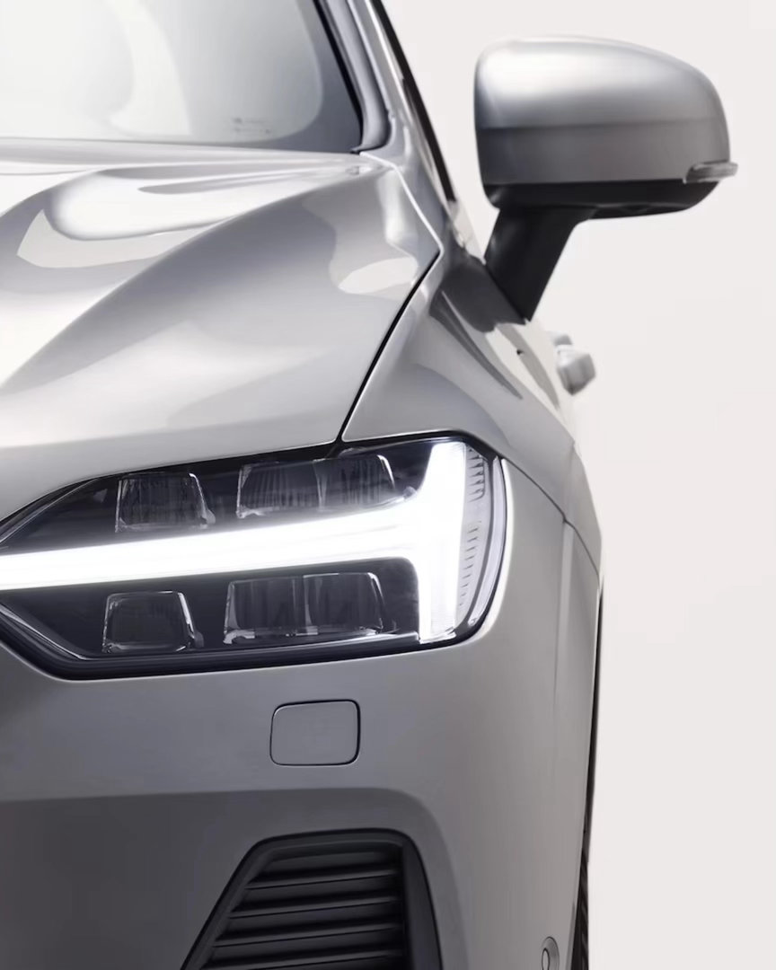 全新沃尔沃XC60 全新沃尔沃XC60，主打北欧简约豪华的中型SUV，是注重家庭