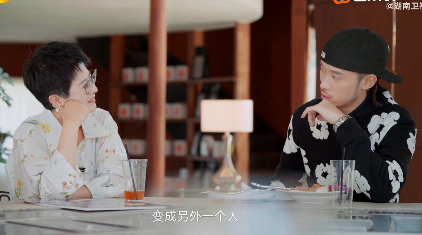Feezy羡慕Gai坚持自我Feezy 说羡慕 GAI70%，还夸他坚持自我又被
