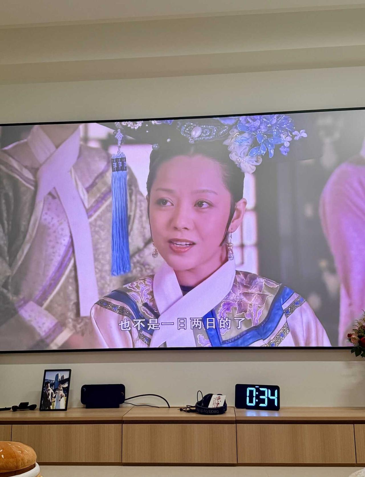 重温第二遍…端妃敬妃还是傻傻分不清
真的感觉这两个人长得很像啊
根本分不清谁是谁
