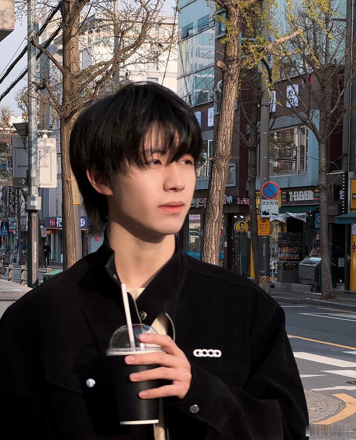 黄誉博商业头脑这一块我们的爸爸看我们的爸爸被黄誉博的操作逗乐，骨子里的经商天赋完