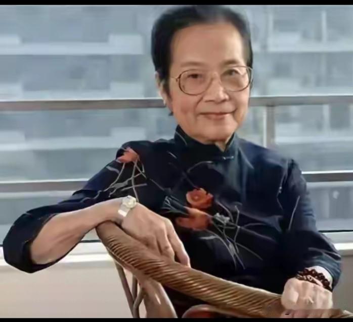 健美女皇华：享年41岁，
养生大师林海峰：享年51岁，
著名养生专家梅墨生：享年