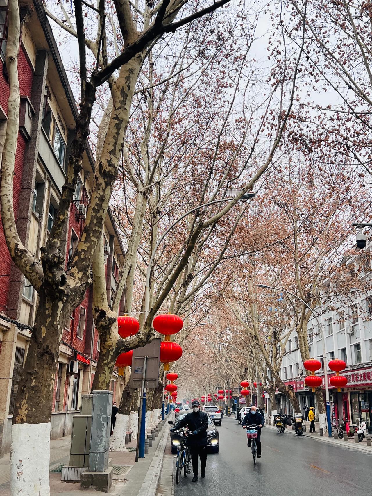 汉中市区这条不足800米的小巷，却隐藏着数十种特色美食小店，几乎零差评！

汉中