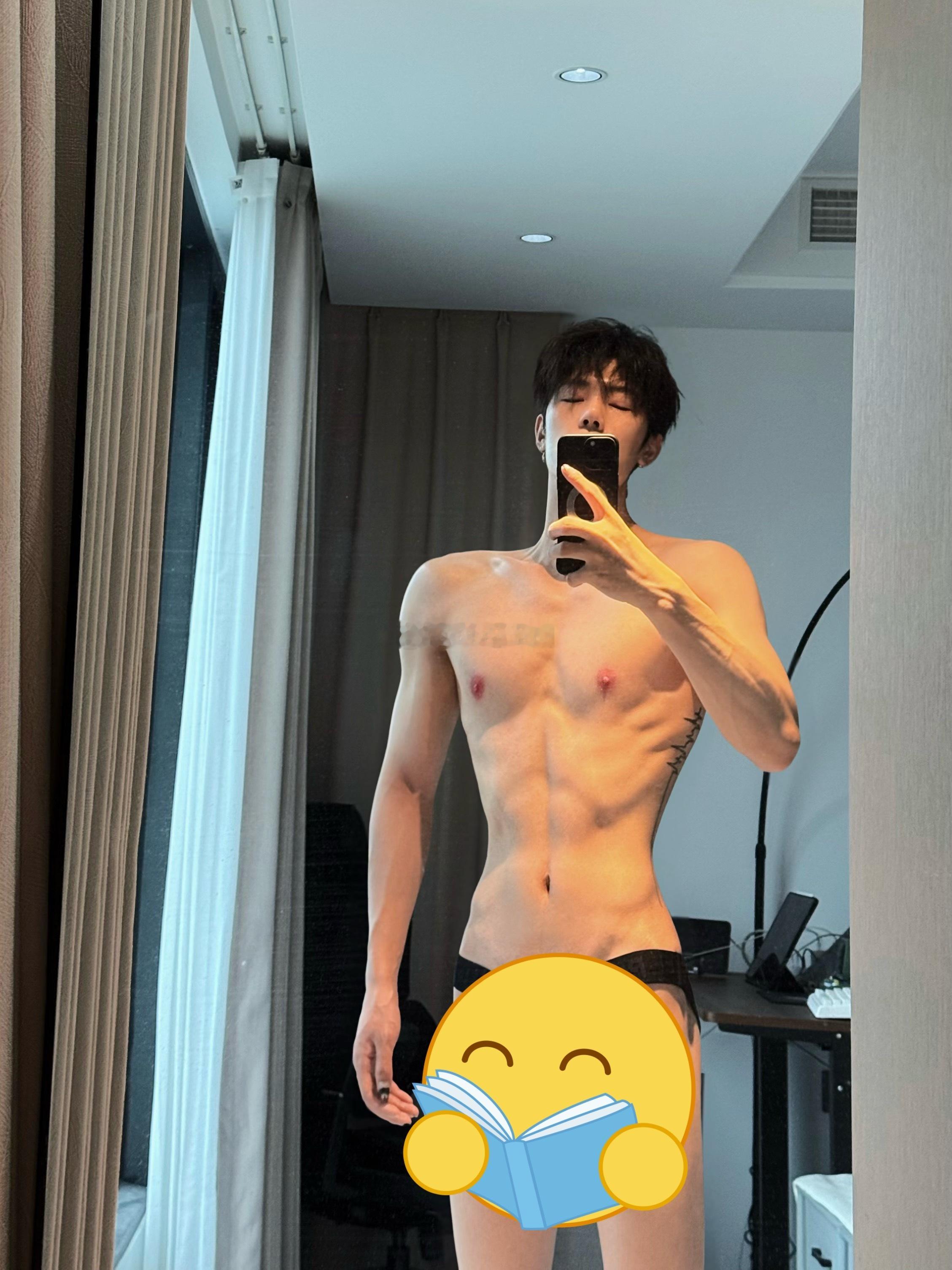 感觉长到65kg好难 上一条秒没 怎么我长的很违规吗？会不会太过奖了 ​​​
