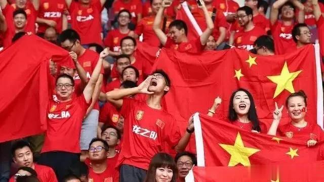 #中国足球如何才能冲出亚洲#
中国足球队总体缺乏血性和拼搏精神，团队合作意识淡薄