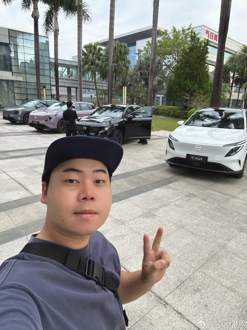 翻了好久终于翻出了当年ariya试驾会的视频， 跟今天相比是不是很青涩[doge