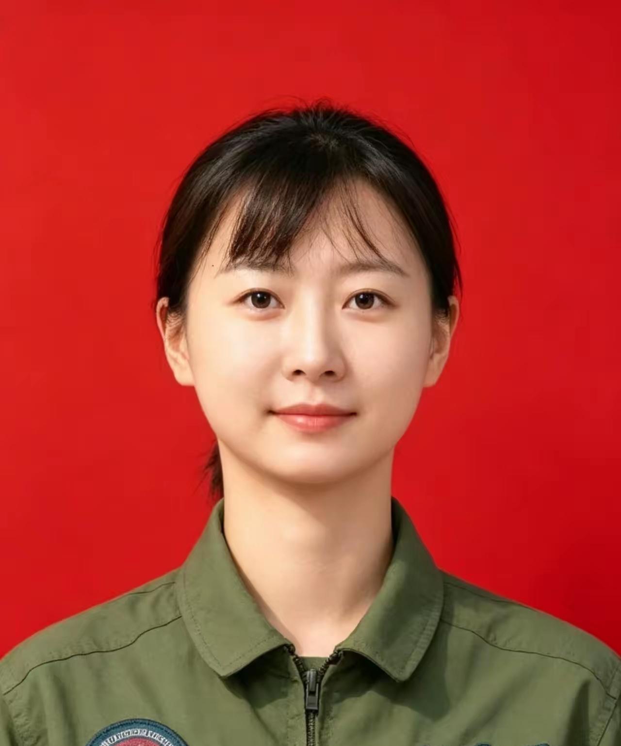 95后的她，以青春之翼，守护祖国长空。别人的20多岁，在校园追逐浪漫，在职场摸索