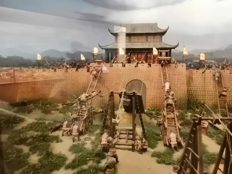 八旗兵的战斗力并非一成不变，其兴衰本身就是清王朝的缩影。

初创至入关前是战力巅