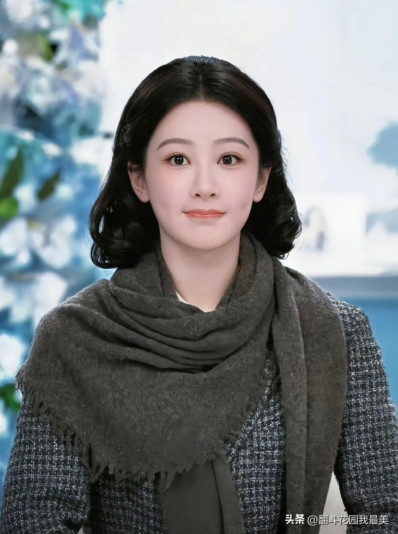 杨紫才是⼈间清醒啊！

看到杨紫在活动直播说的六字真言，

我才明白，她说的