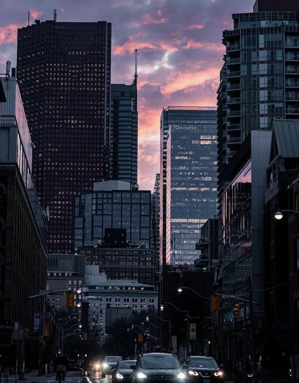 加拿大统计局公布2025平均工资统计情况！

加拿大统计局数据显示，加拿大9月的