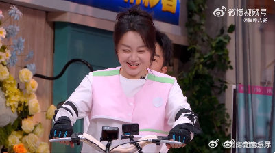 闫妮一出手就是王者闫妮的隐藏技能解锁闫妮不鸣则已一鸣惊人，轻松过关的样子太有高手