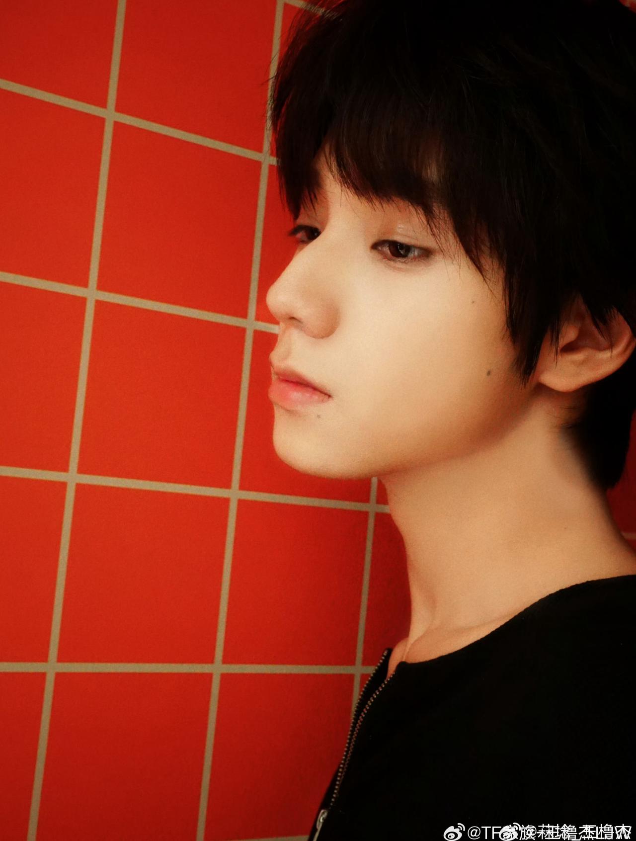 王橹杰没想到的成片从花絮到正片，从青涩到亮眼，王橹杰总能给我们带来不一样的感动。