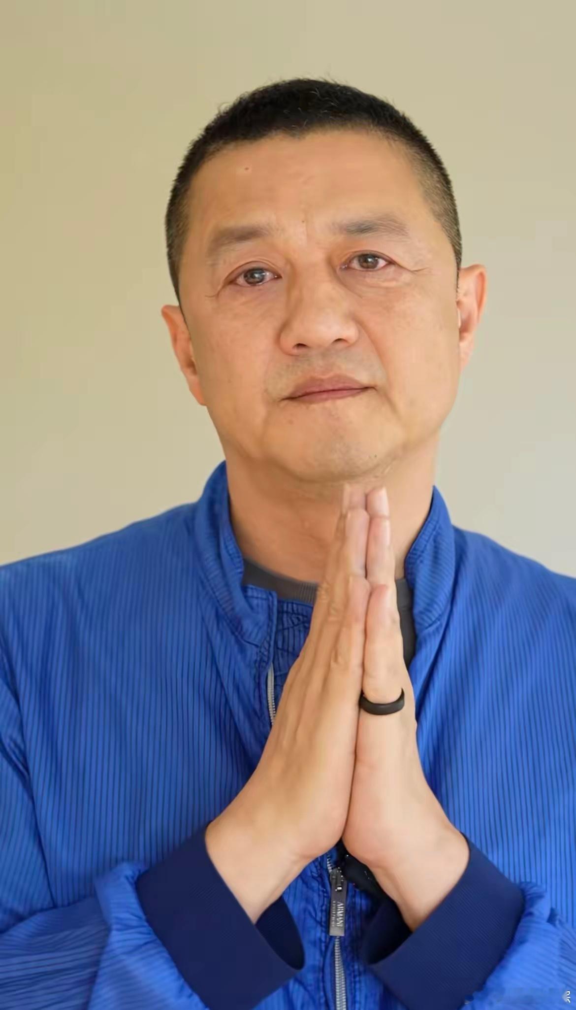 李亚鹏这个人，真的不能细究。因为越细究，你就越会发现，他其实是一个非常非常有情有