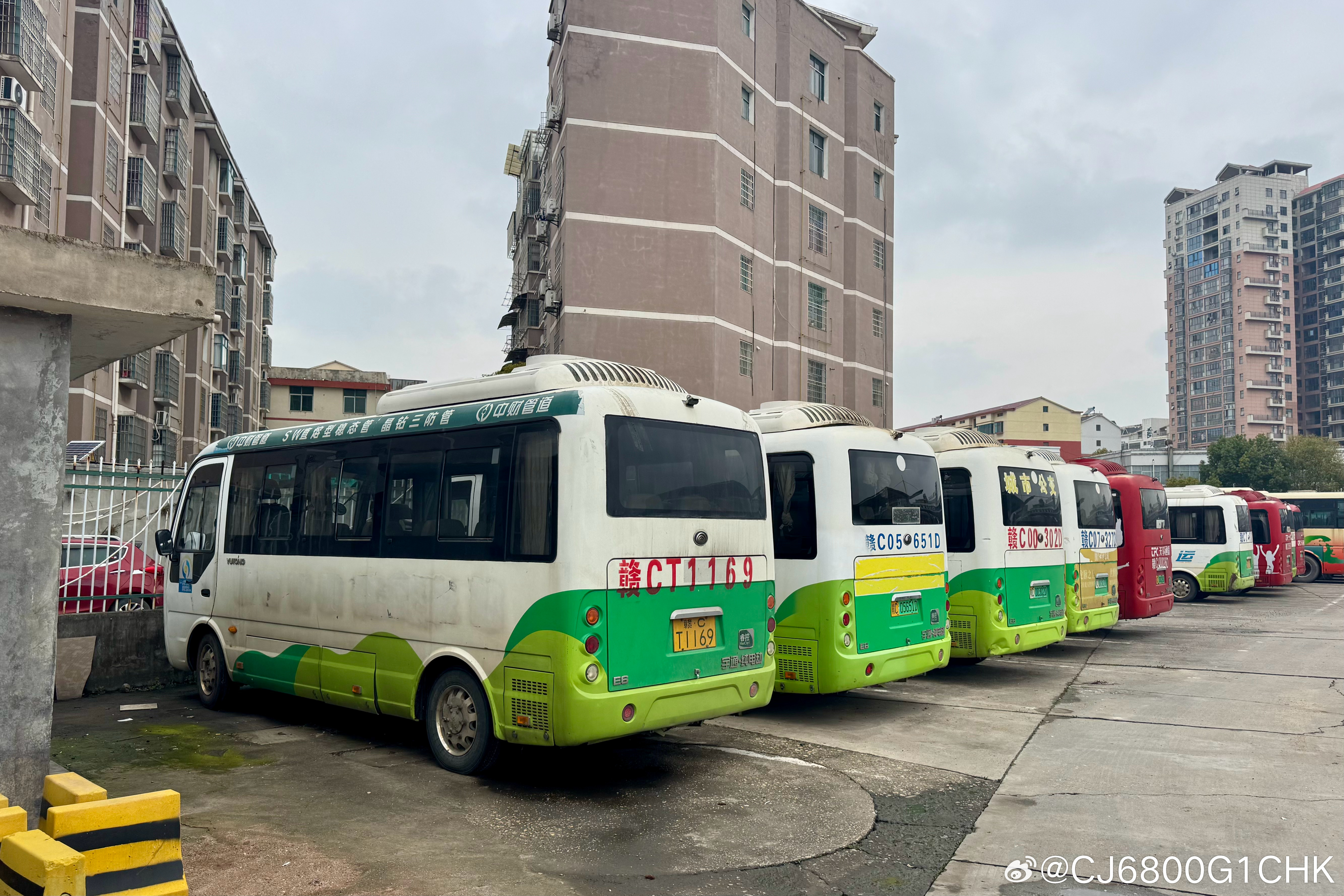 宜春·高安市，高安公交（2/2），这种初代e6是十分少见的。附赠一个青年11米。