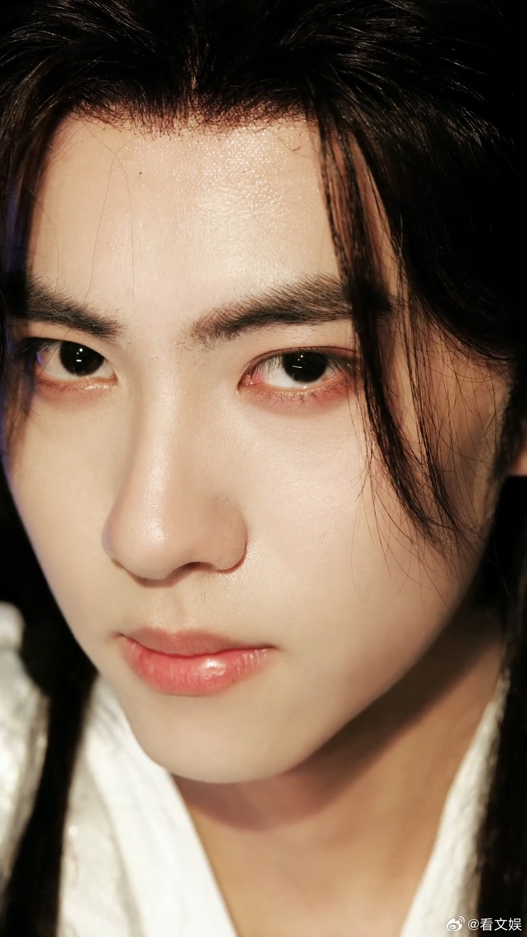 刘轩丞古装高马尾造型刘轩丞赶紧打包进组刘轩丞古装高马尾造型，状态这么好赶紧打包进