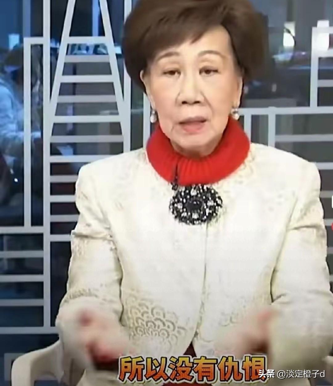 台岛身份表态反转照出政客投机底色
 
台岛政坛出现身份表态反转的反常现象。
 