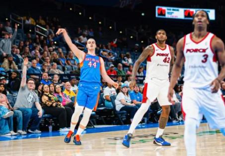 托皮奇背靠背砍 29+11；战胜癌症满血归来

北京时间2月11日，NBA发展联