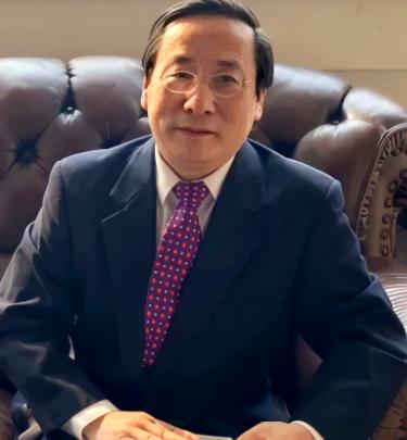 高志凯直言道出关键真相：不少精英群体早已将自身核心利益布局在海外，他们表面上扮演