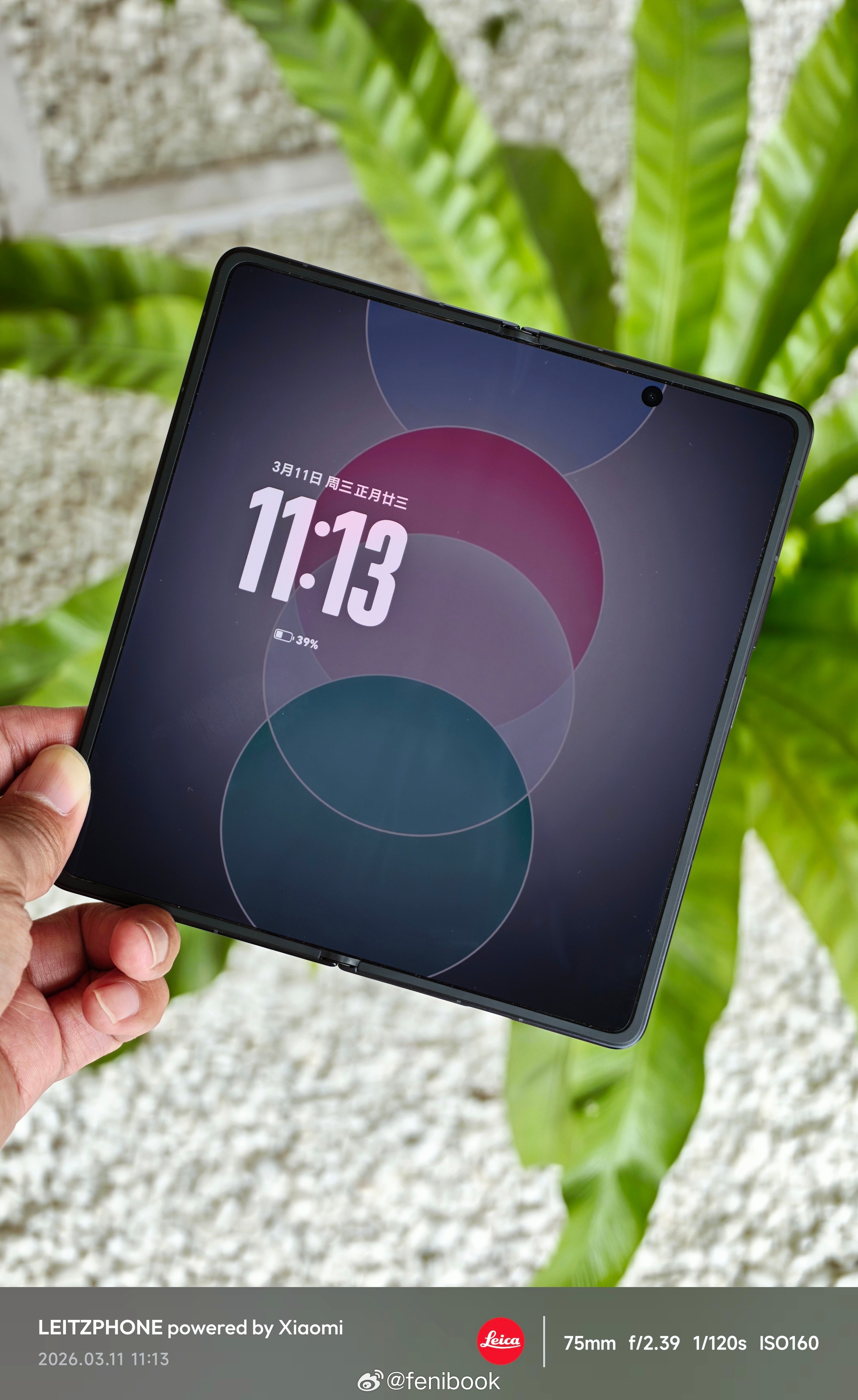 有的品牌直板机还没搞定全屏AOD，有的品牌折叠屏内外屏都搞定了全屏AOD，荣耀M