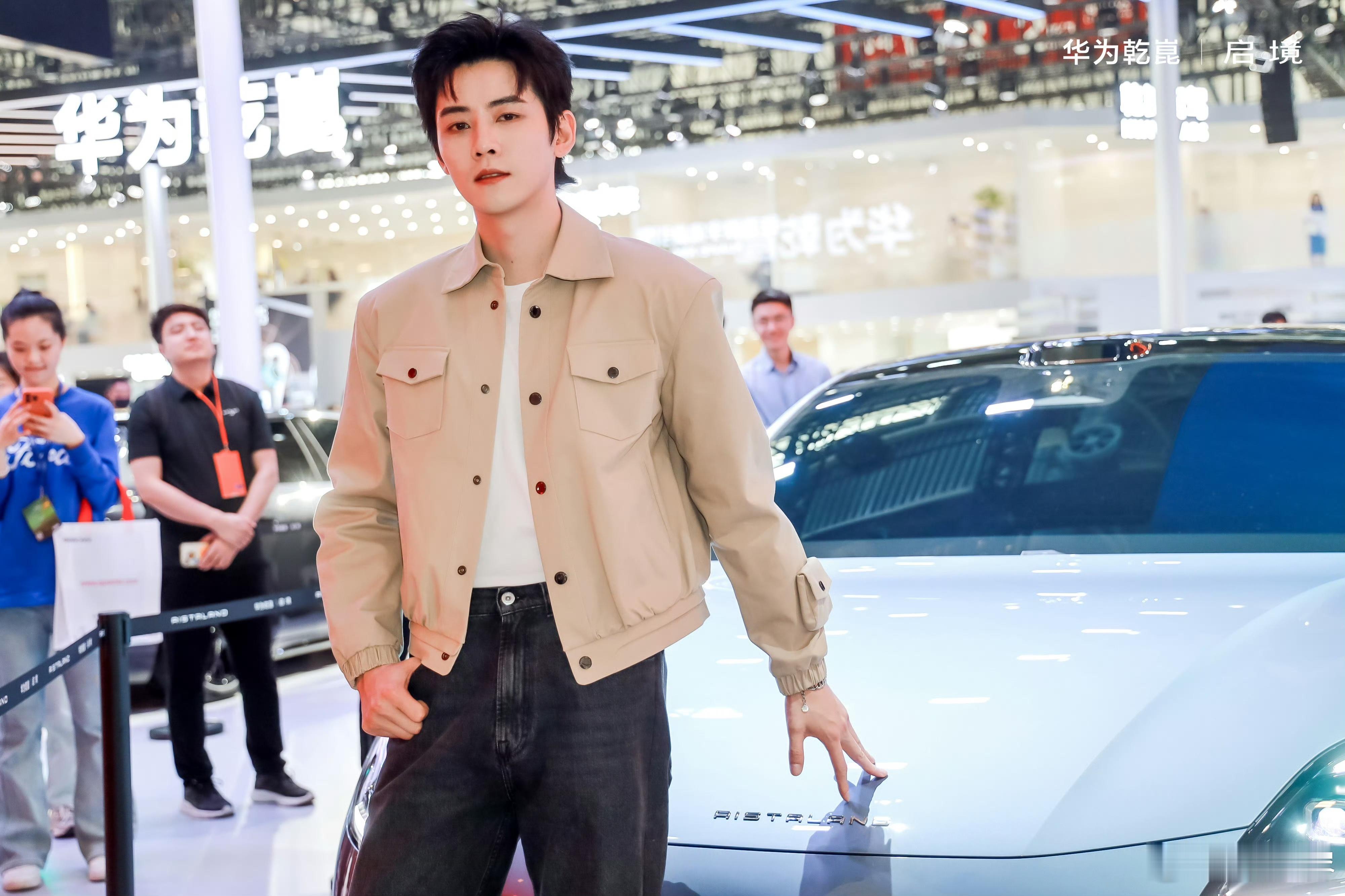 启境GT7品牌挚友任豪  4月24日，启境GT7品牌挚友任豪惊喜空降启境汽车展台