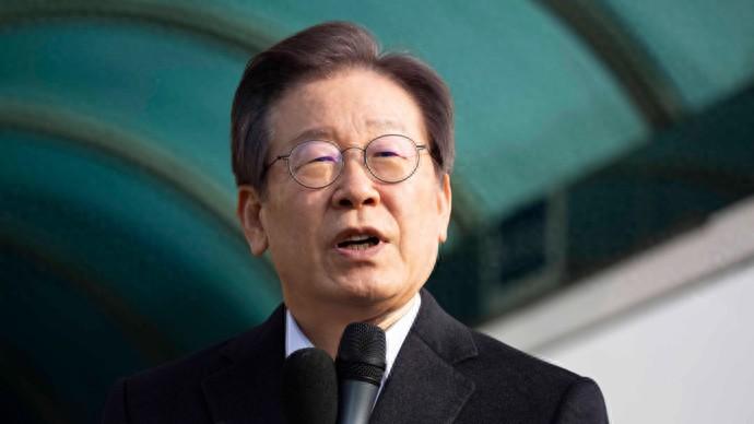 访日前夕，李在明“翻车”了，8月21日，693 个韩国市民团体骂李在明 “开历史
