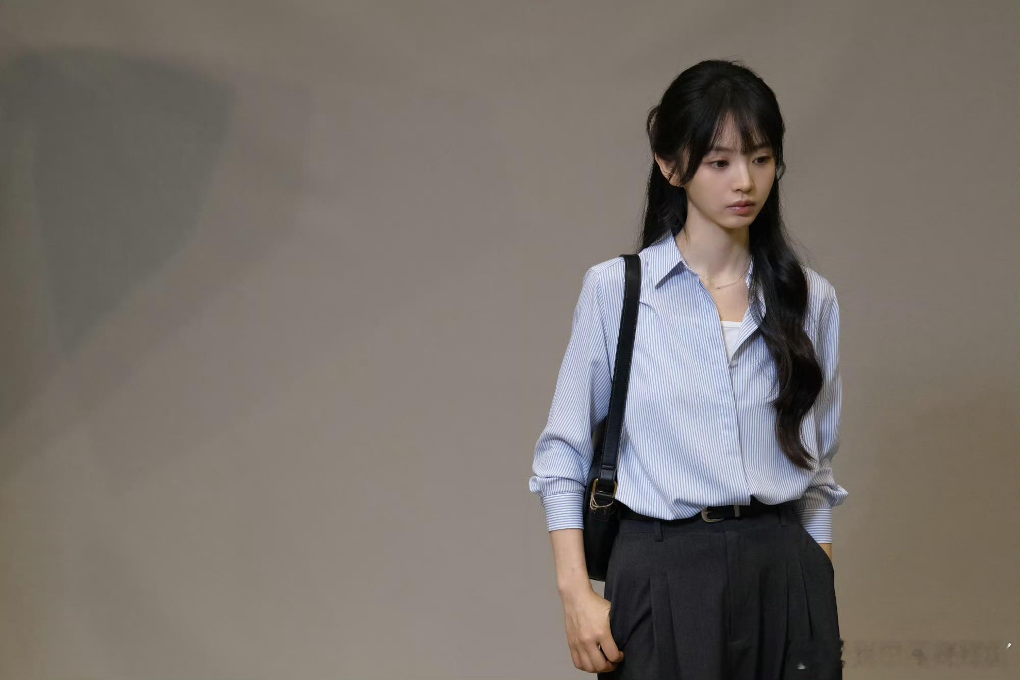 田曦薇天才女友角色热度破亿天才女友🤍清冷书卷气扑面而来，田曦薇化身林知夏，角色