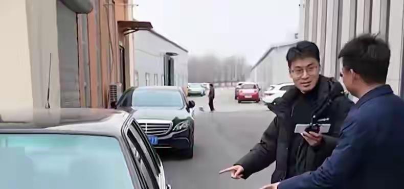 河南一企业00后员工年薪80万，是老板的6倍！员工开40万奔驰老板开8000元二