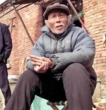 1949 年，杀害过小萝卜头的国民党特务杨钦典，偷偷将 19 名革命志士放出监狱