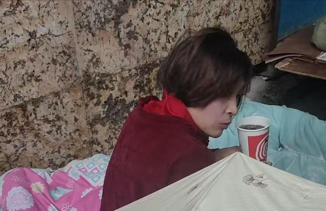 头条新闻工作室超话 
  二十六载漂泊终归途：天心区温情救助助失散亲人团圆
  