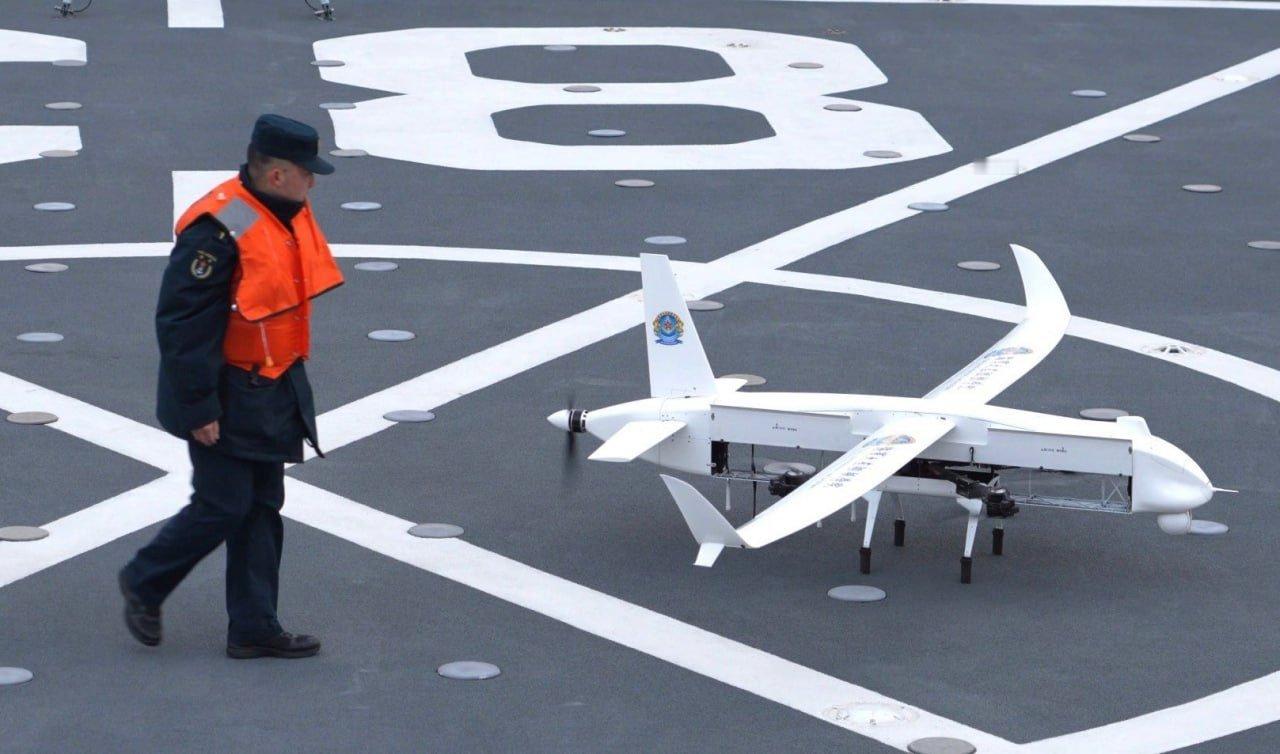 舰载垂直起降侦察无人机 