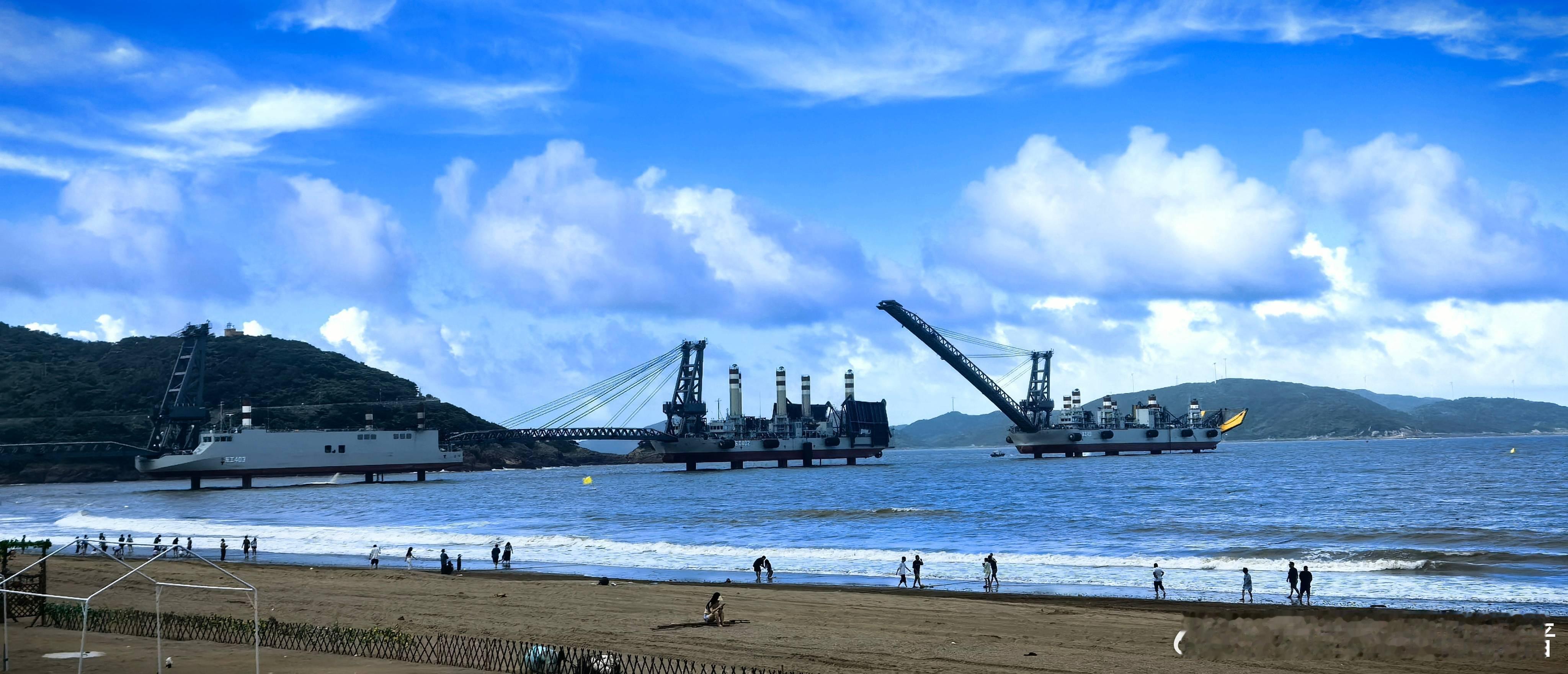 “岸舰连接器”在浙江某地高清图 [酷]它正参考1943年丘吉尔组织的对比实验，利