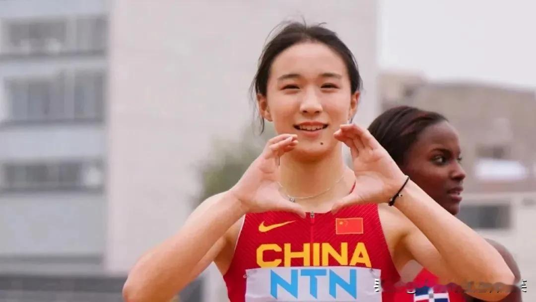 看了这届全运比赛最让我激动是一位只有16岁中学生陈妤颉，竟夺得了女子100米20