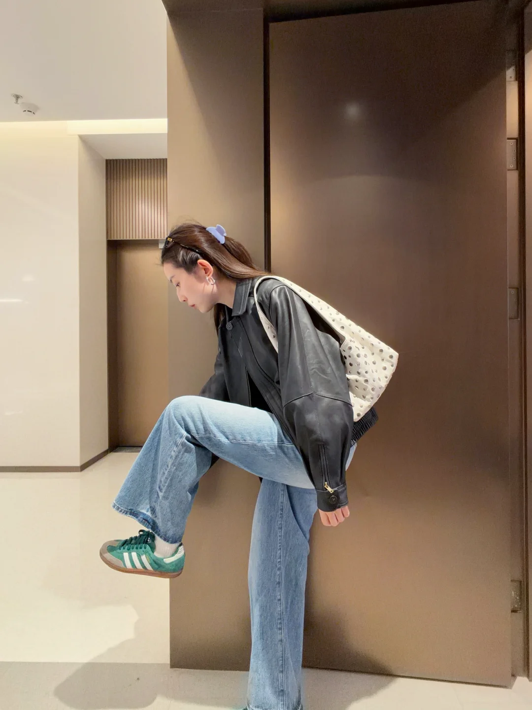 穿皮衣的春天打工人