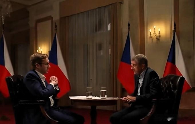 捷克总理安德烈·巴比什表示，欧洲对俄态度自相矛盾，起初因拒绝与普京对话而批评尝试