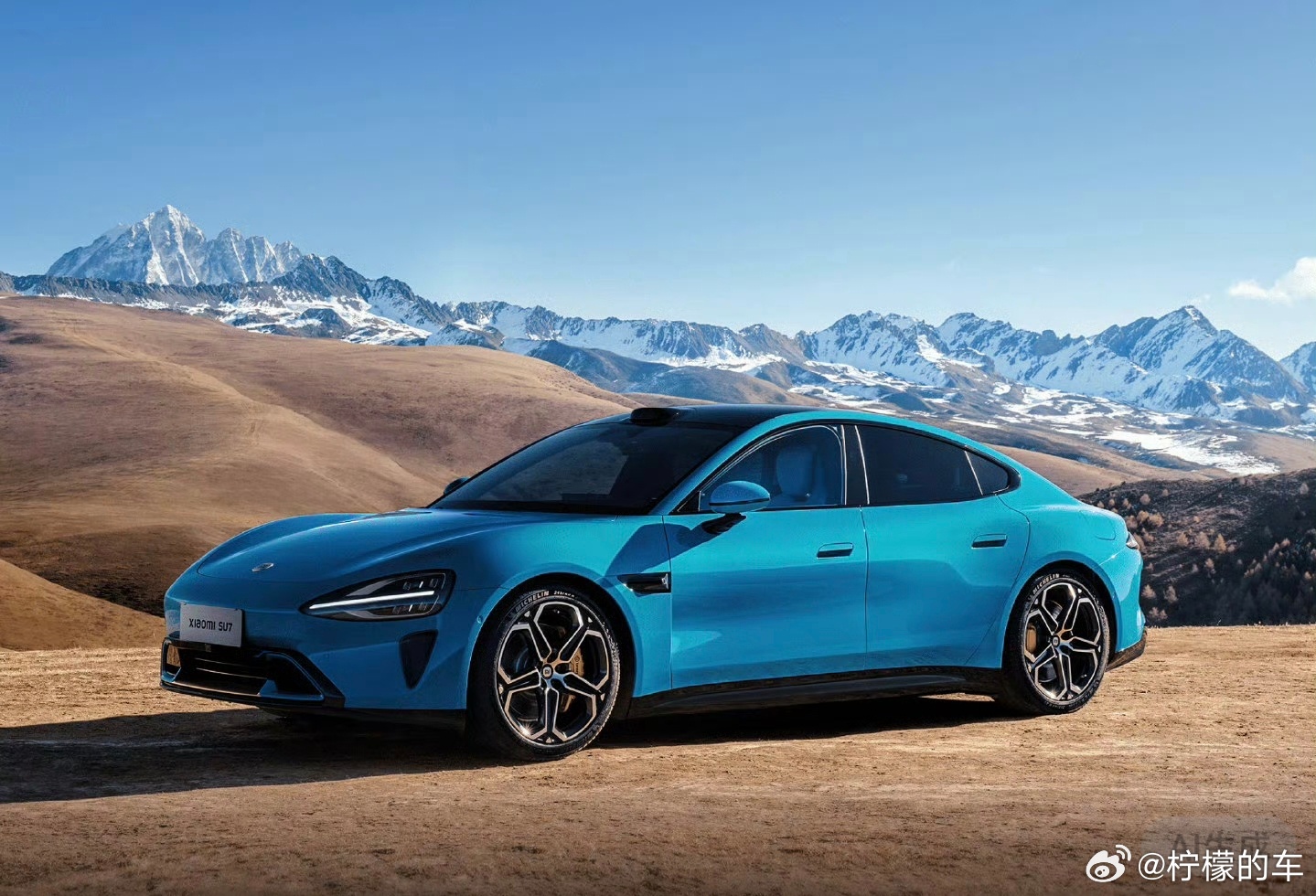 不出意外，这条微博话题词下的评论已经炸开了，一些意义不明的群体又开始出动了，不是