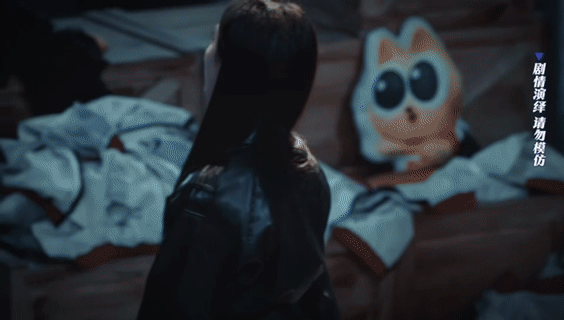 李乃文离了五哈外面雨更大奋斗吧人生 笑发财了！李乃文本以为离开五哈就能摆脱痛苦，