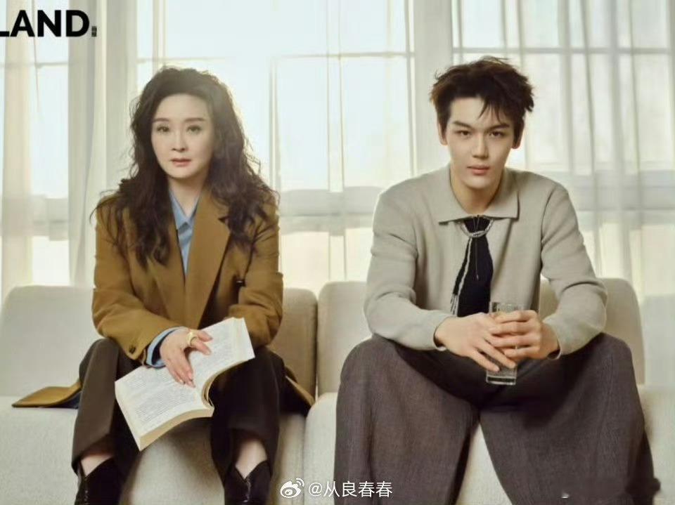 这孩子进娱乐圈想要黑粉少，第一件事就是要表现的很爱妈妈才行 