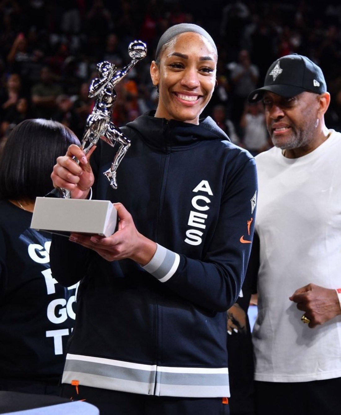 据报道，拉斯维加斯王牌队将尽快与阿贾-威尔逊签下一份超级顶薪合同，年薪140万美