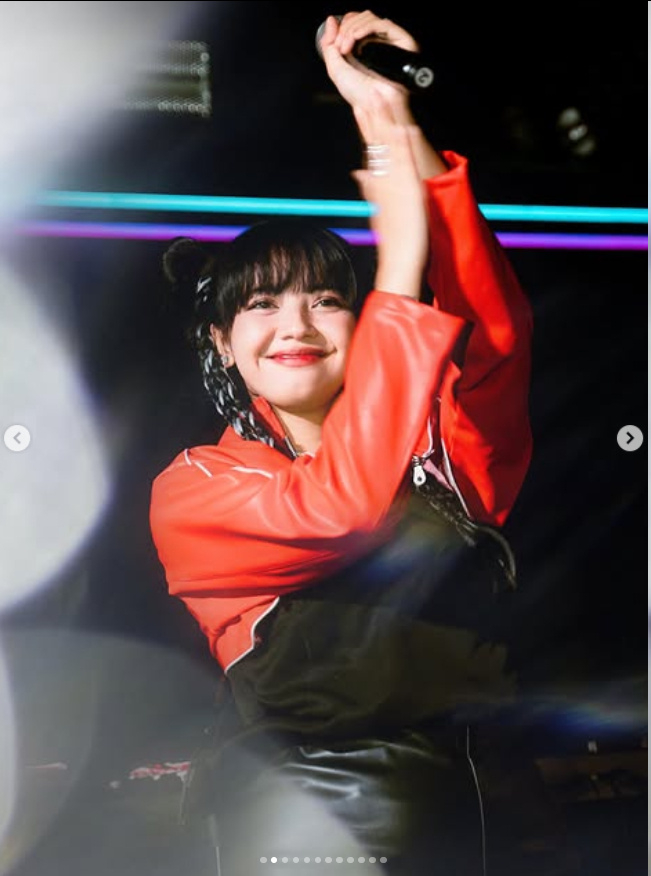 印尼女子模仿lisa 印尼女子模仿lisa妆造，会不会有点太像了？从哪里开始不是