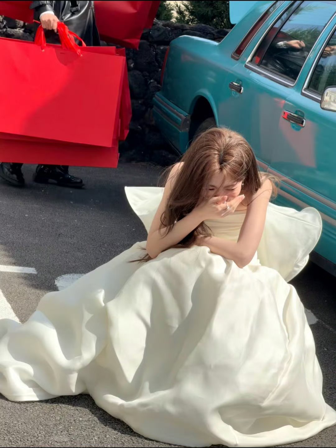 毛晓彤抹胸白裙毛晓彤～～毛晓彤毛晓彤