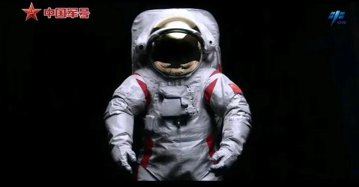 中国登月服都准备好了，那离登月还远吗？我都决定了，登月那天我要请假一天，在家看直