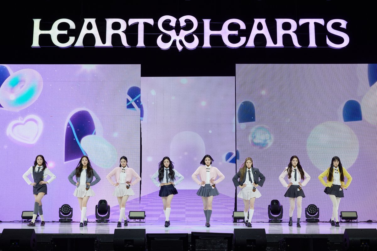 Hearts2Hearts想拿今年新人奖  Hearts2Hearts记者会 S