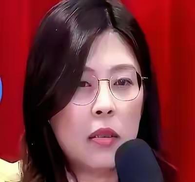 谁能想到，隔着不到两公里的海面，居然能把几十万人的生死和饭碗硬生生掐断？

金门