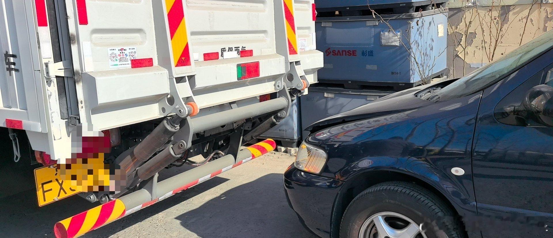 有一种无奈，自己是医生，却看不了自己的病。     我是亚太财险的三者无责方，由