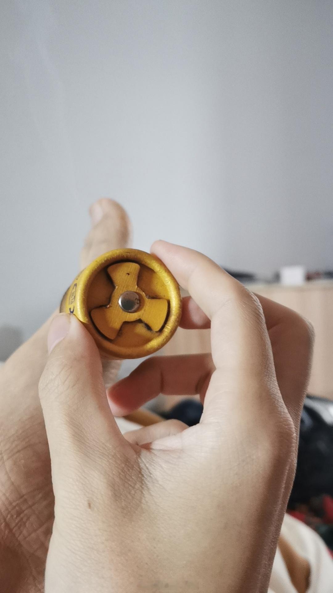 今天立冬 早上先给自己做个艾灸  一个人要对自己好一点 连自己不爱的人不要指望去