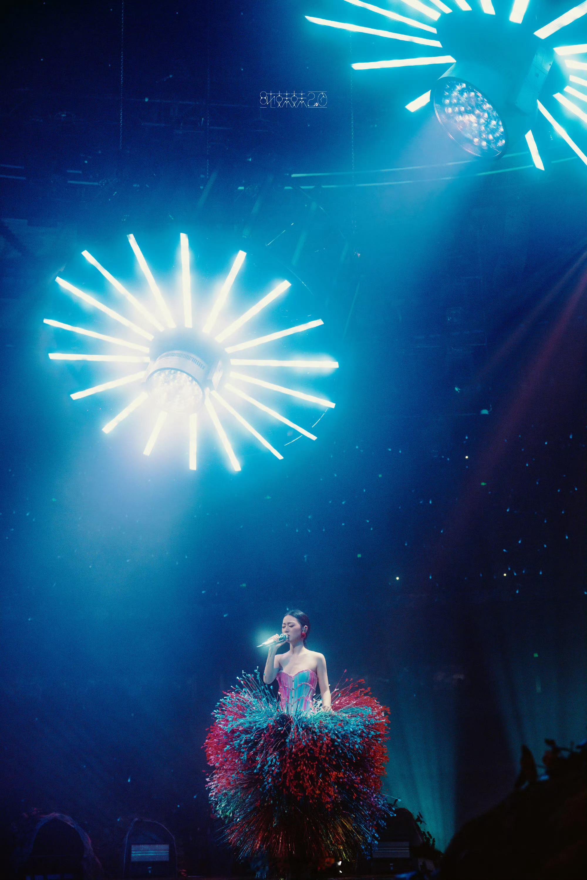 单依纯说有音乐有爱从不担心有音乐作舟，有爱作帆，前路便都是好天气。🌱 