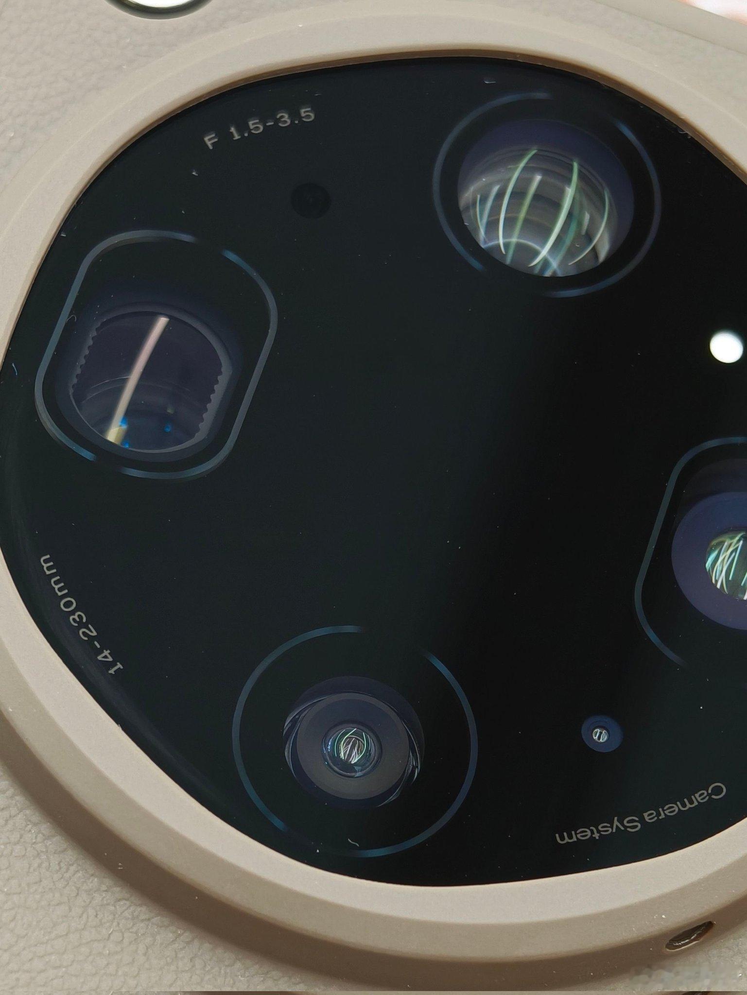 OPPO Find X9 Ultra 这个摄像头模组看起来很吓人😱 