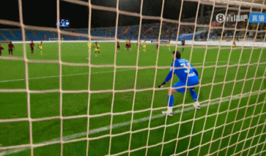 C罗 科曼打进点球，罗哥鼓掌👏 