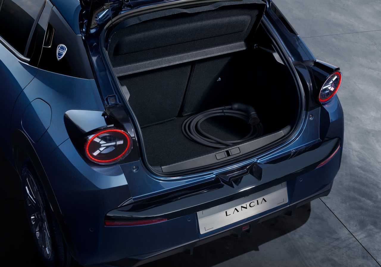 蓝旗亚   2025 Lancia Ypsilon，第四代全新换代，品牌复兴的首