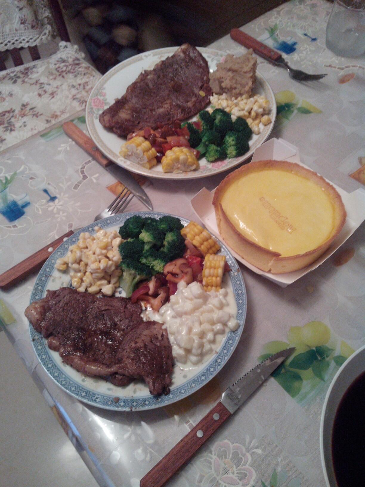 从政家庭的孩子都是礼貌得体但又疏离客气的，有钱人家孩子最直观的感受就是从容不慌不